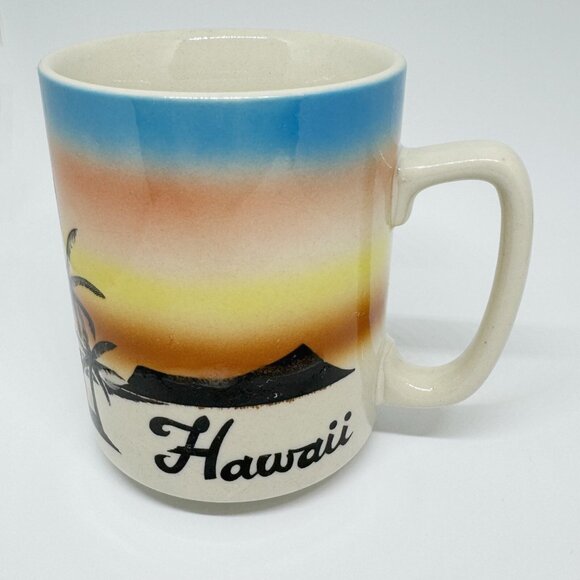 Hawaii Stoneware Vintage Mug Sunset Beach Palm Trees Silhouette Coffee Cup EUC - Picture 1 of 7